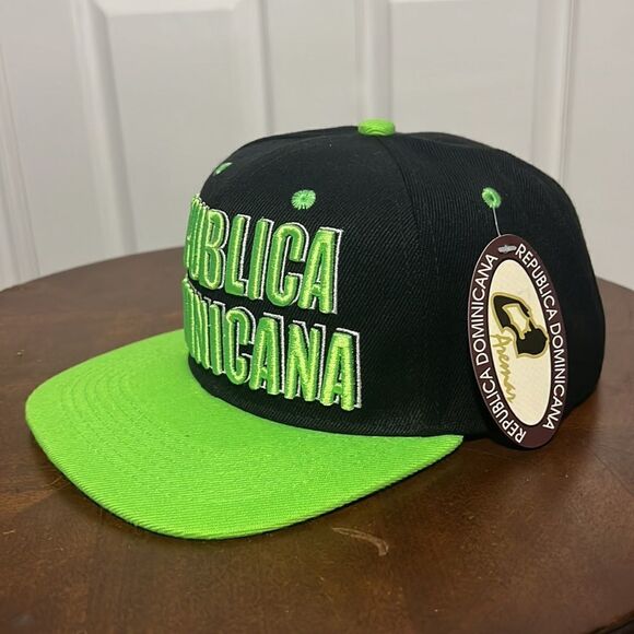 🔥🔥 “NWT” REPUBLICA DOMINICANA Flat Bill SnapBack Hat  - Brand new never worn - Picture 2 of 5